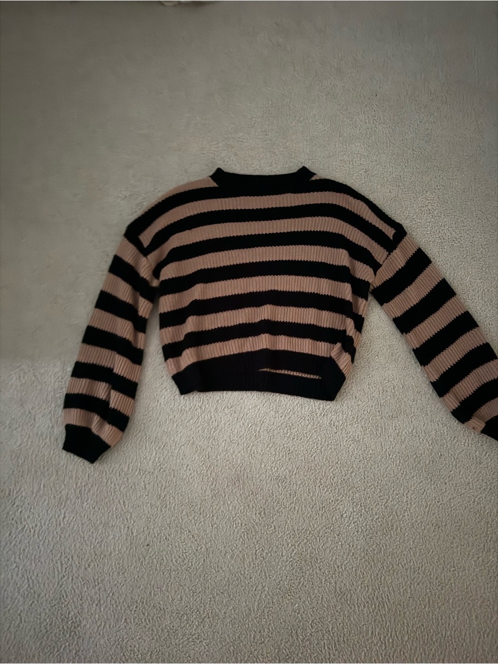 SHEIN Black and Tan Striped Cropped Crewneck Sweater